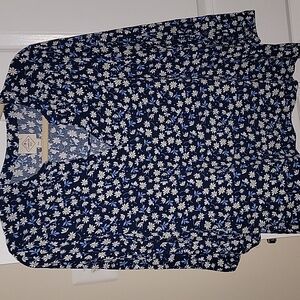 St John's Bay 3/4 sleeve V-neck blouse